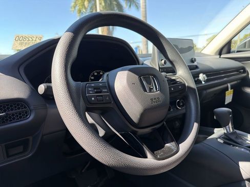Certified 2025 Honda HR-V LX image 20