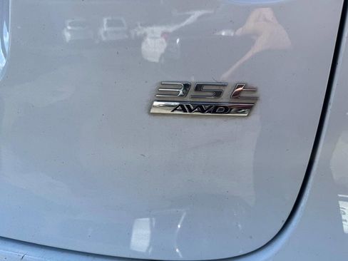 Used 2017 Jaguar F-PACE R-Sport image 15