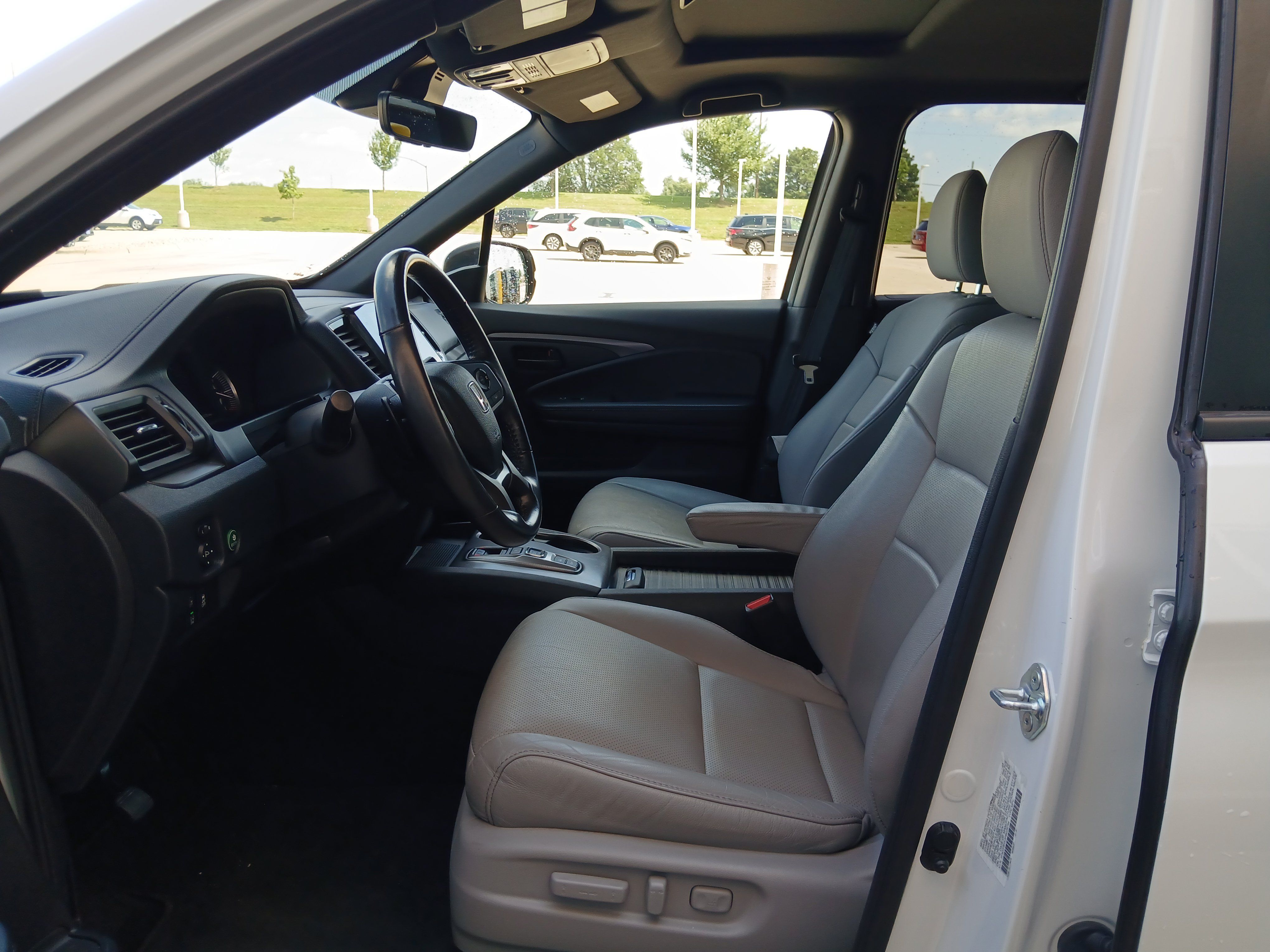 Used 2023 Honda Passport EX-L image 7