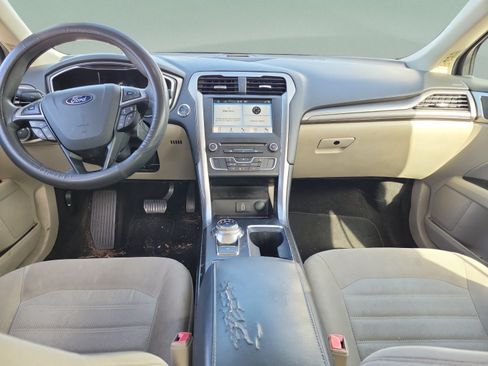 Used 2018 Ford Fusion SE FWD image 7