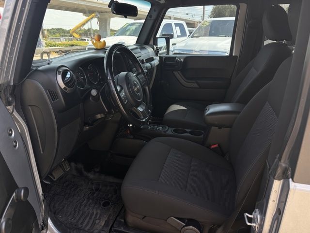 Used 2017 Jeep Wrangler Sport AWD/4WD image 12