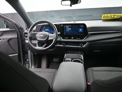 Used 2025 Chevrolet Equinox LT FWD image 34
