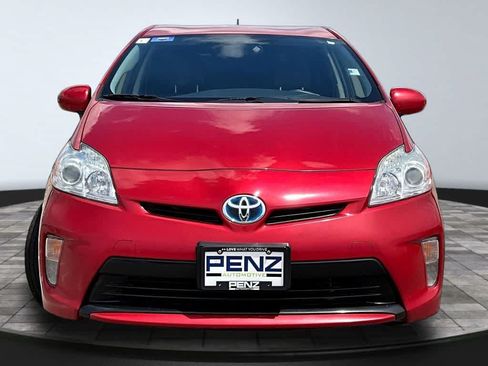 Used 2015 Toyota Prius Two FWD image 2