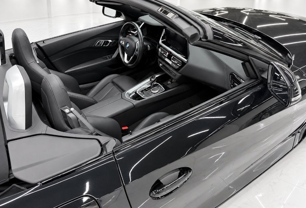 Used 2020 BMW Z4 sDrive30i w/ Convenience Package RWD image 5