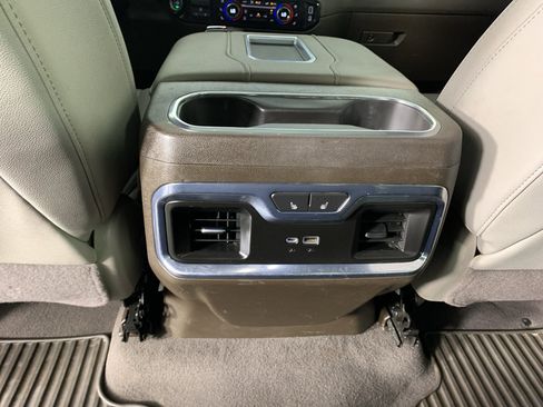 Used 2022 Chevrolet Silverado 1500 LTZ w/ LTZ Premium Package AWD/4WD image 33