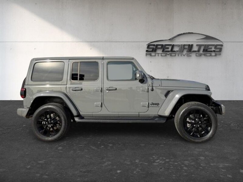 Used 2023 Jeep Wrangler Unlimited Sahara AWD/4WD image 6