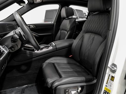 Used 2024 BMW X6 M60i w/ M Sport Professional Package image 28