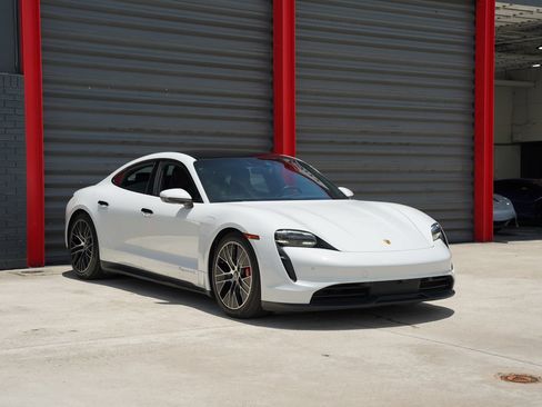 Used 2022 Porsche Taycan 4S AWD/4WD image 3