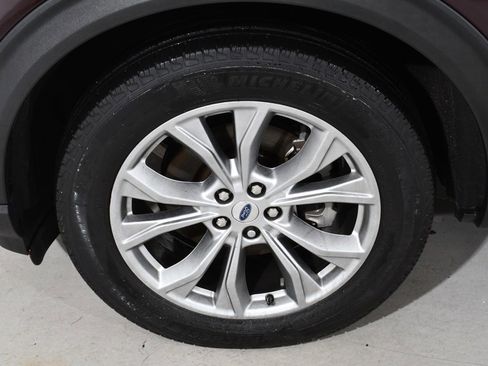 Used 2022 Ford Explorer XLT w/ Equipment Group 202A image 25