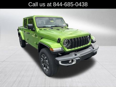 New 2025 Jeep Gladiator Sport w/ Premium Package image 3