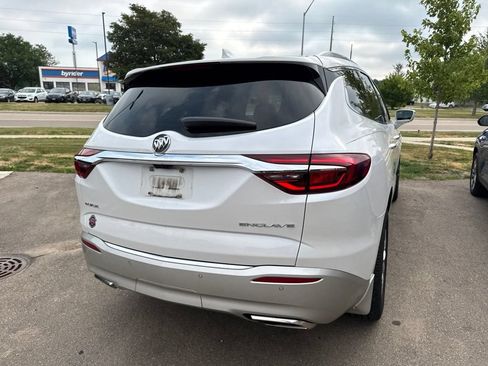 Used 2011 Buick Enclave CXL w/ Trailering Provision Package AWD/4WD image 4