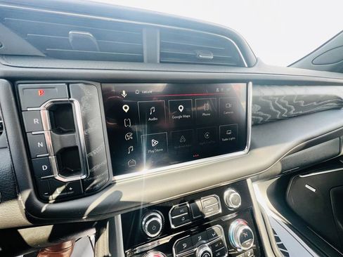 Used 2023 GMC Yukon Denali image 32