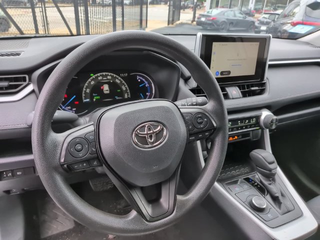 Used 2025 Toyota RAV4 XLE AWD/4WD image 22