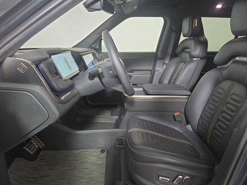 Used 2024 Rivian R1S Adventure AWD/4WD image 20