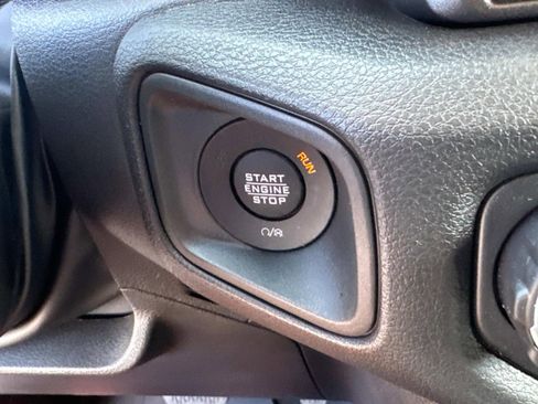 New 2025 Jeep Gladiator Sport AWD/4WD image 31