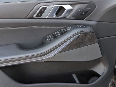 Used 2024 BMW X5 sDrive40i image 14