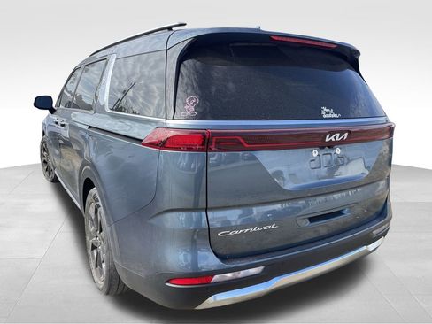 Certified 2022 Kia Carnival SX Prestige image 8