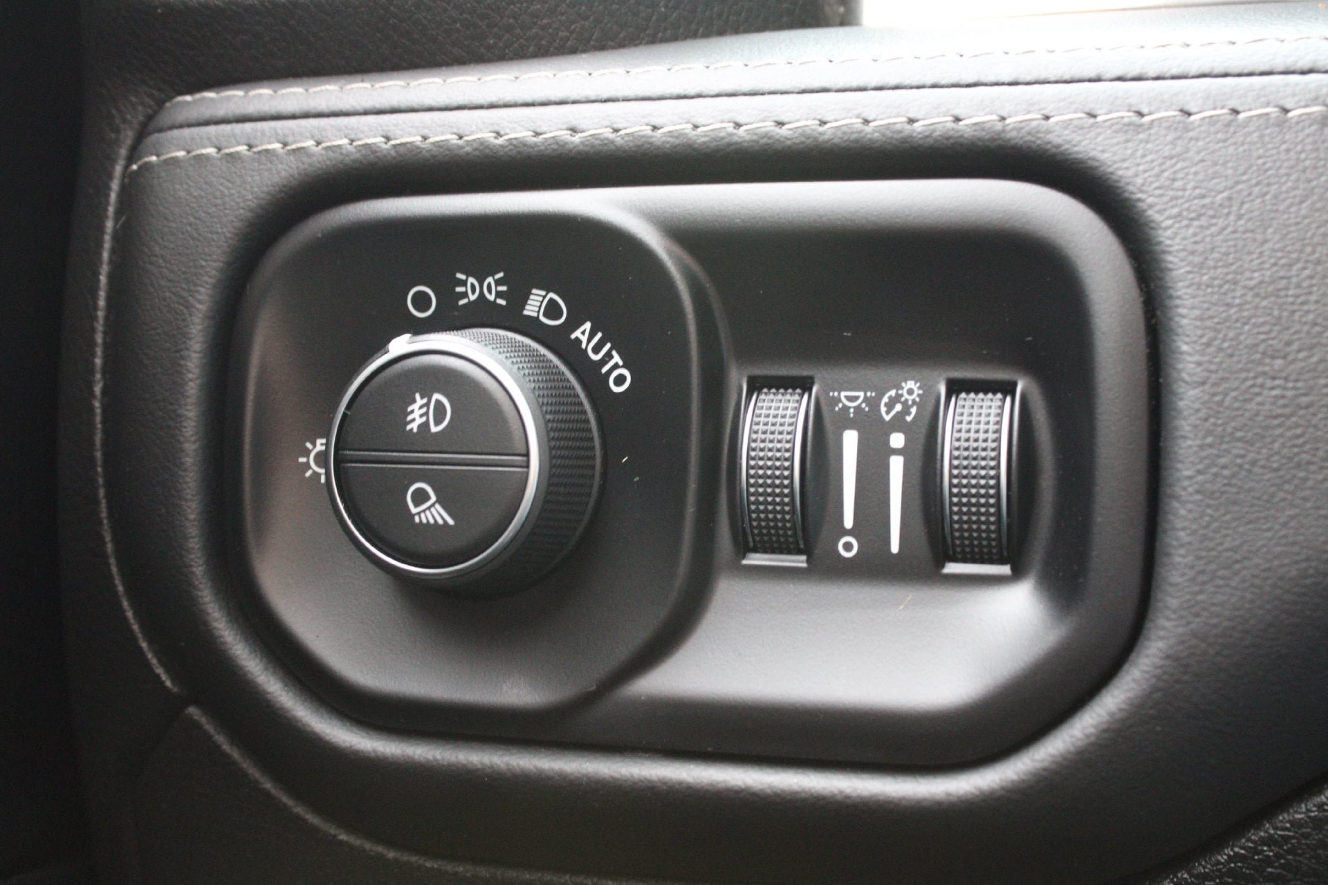 Used 2021 RAM 1500 Limited w/ Night Edition AWD/4WD image 30
