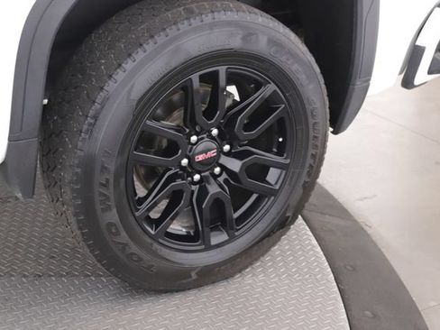 Used 2025 GMC Sierra 1500 Elevation AWD/4WD image 14