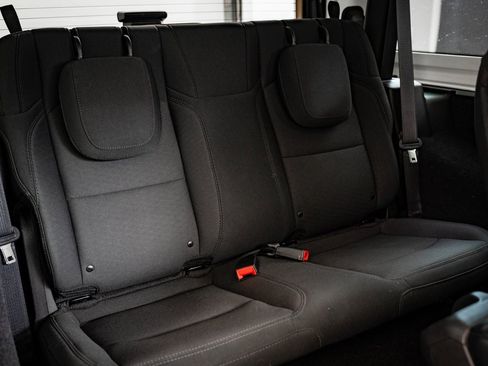 Used 2023 Jeep Wrangler Willys image 43