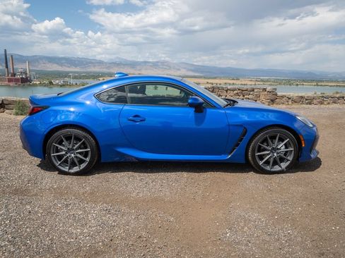Used 2025 Subaru BRZ Limited w/ Popular Package 2 RWD image 4