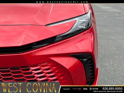 Used 2025 Toyota Camry XSE FWD image 13