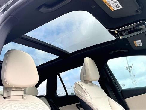 Certified 2024 Mercedes-Benz GLC 300 4MATIC image 14