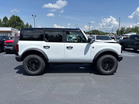 New 2026 Ford Bronco Big Bend w/ Black Diamond Package AWD/4WD image 4