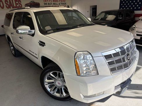 Used 2011 Cadillac Escalade ESV Platinum image 5