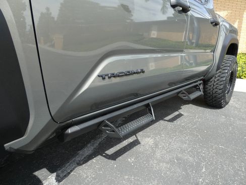 Used 2025 Toyota Tacoma TRD Off-Road image 15