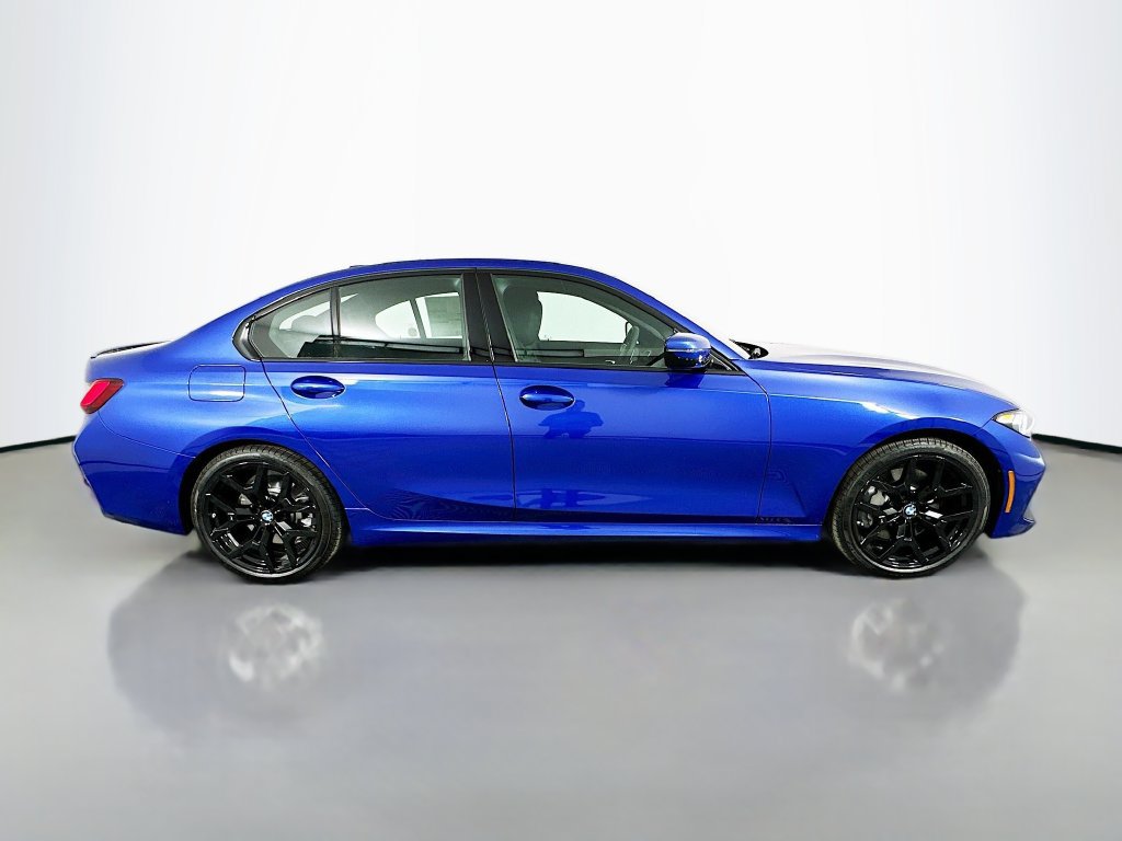 Used 2026 BMW 330i Sedan w/ M Sport Package RWD image 4