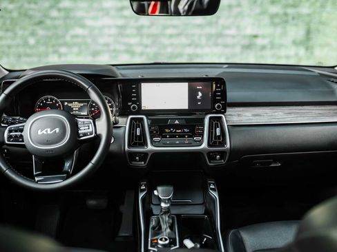 Used 2022 Kia Sorento X-Line EX image 24