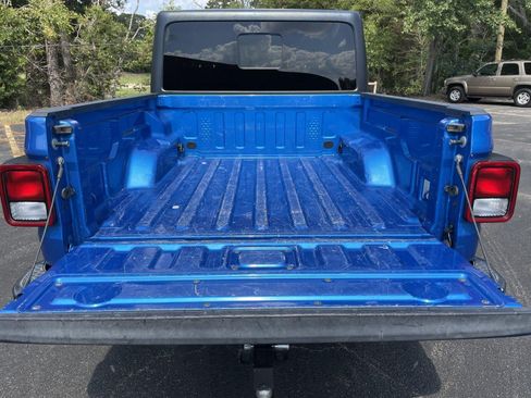 Used 2022 Jeep Gladiator Sport AWD/4WD image 41