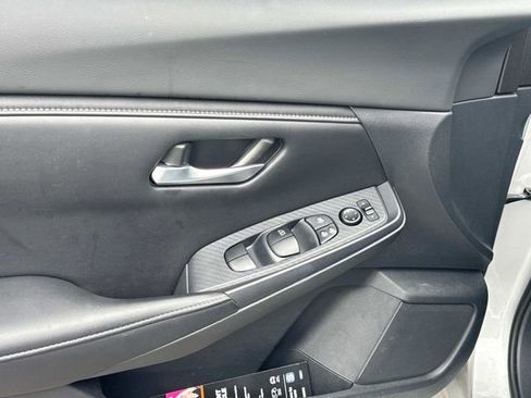 Used 2022 Nissan Sentra SV FWD image 24