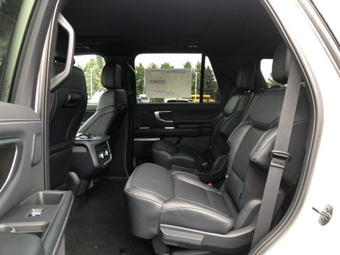 New 2025 Ford Expedition Platinum w/ Stealth Performance Package image 12