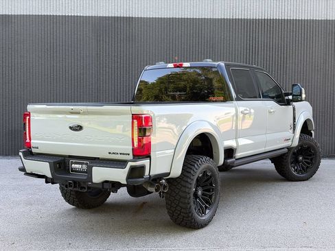 Used 2026 Ford F250 Lariat w/ Black Appearance Package AWD/4WD image 8