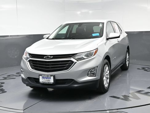 Used 2018 Chevrolet Equinox LT FWD image 11