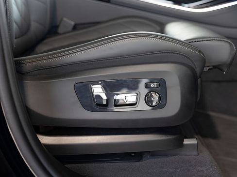 Used 2025 BMW X5 M60i w/ Executive Package AWD/4WD image 83
