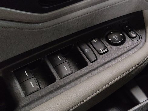 Used 2018 Honda Odyssey EX image 27