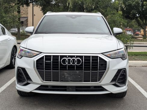 Used 2021 Audi Q3 2.0T Premium w/ Convenience Package AWD/4WD image 2
