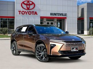 New 2025 Toyota Crown Signia video 1