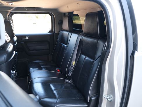 Used 2009 HUMMER H3T Alpha image 20