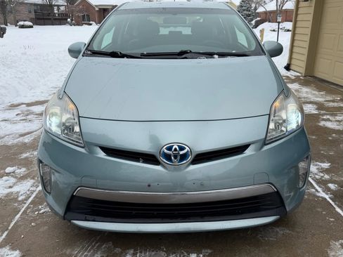Used 2013 Toyota Prius Plug-In Hybrid image 4