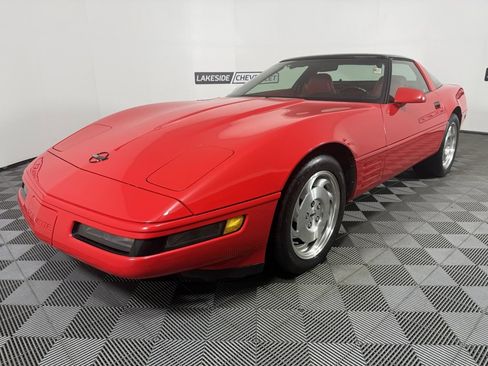 Used 1994 Chevrolet Corvette Coupe image 2