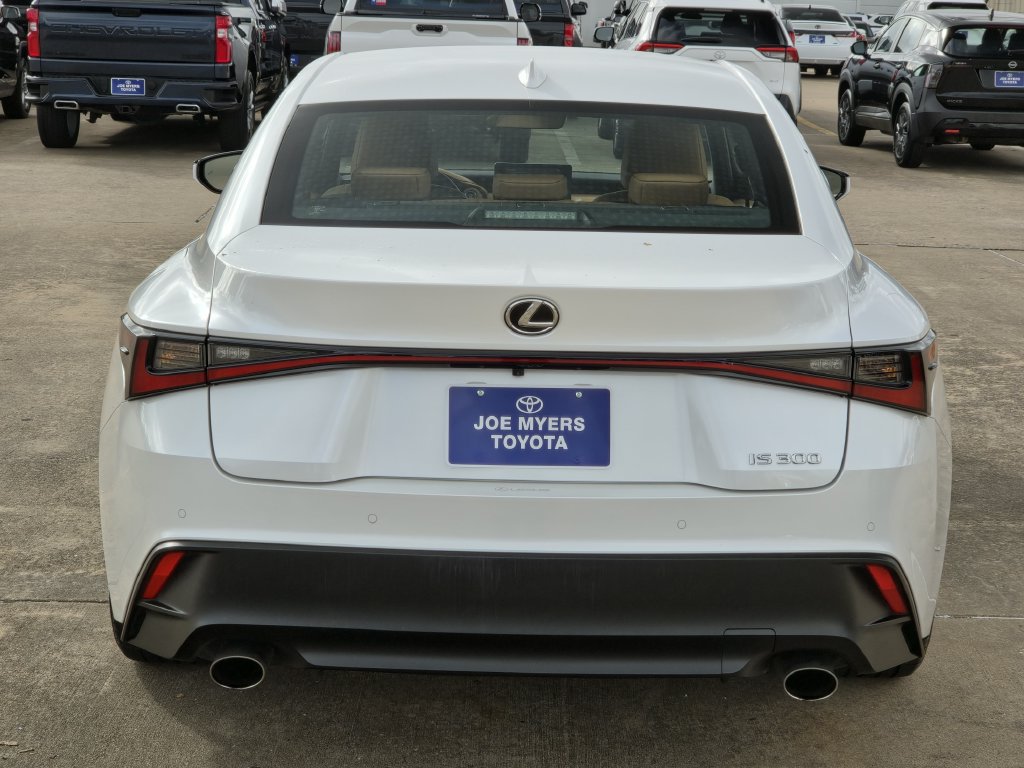 Used 2024 Lexus IS 300 w/ Comfort Package RWD image 8