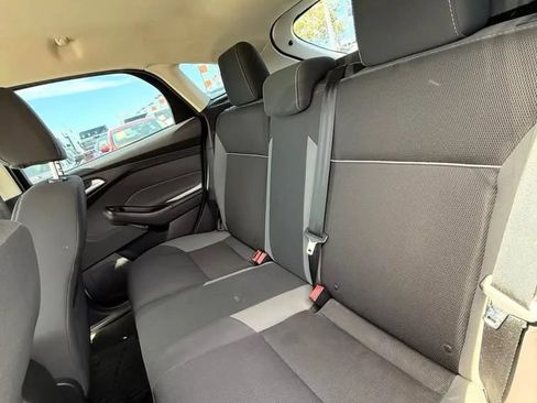 Used 2013 Ford Focus SE FWD image 6
