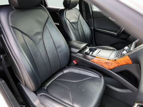 Used 2020 Lincoln Nautilus Reserve FWD image 31