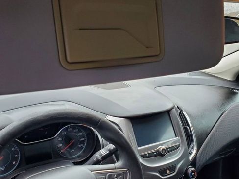 Used 2016 Chevrolet Cruze LT w/ Convenience Package image 18