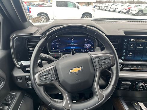 Used 2025 Chevrolet Silverado 1500 High Country image 17