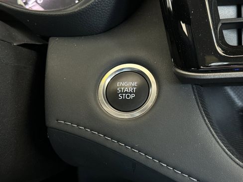 Used 2025 Toyota Highlander LE image 21